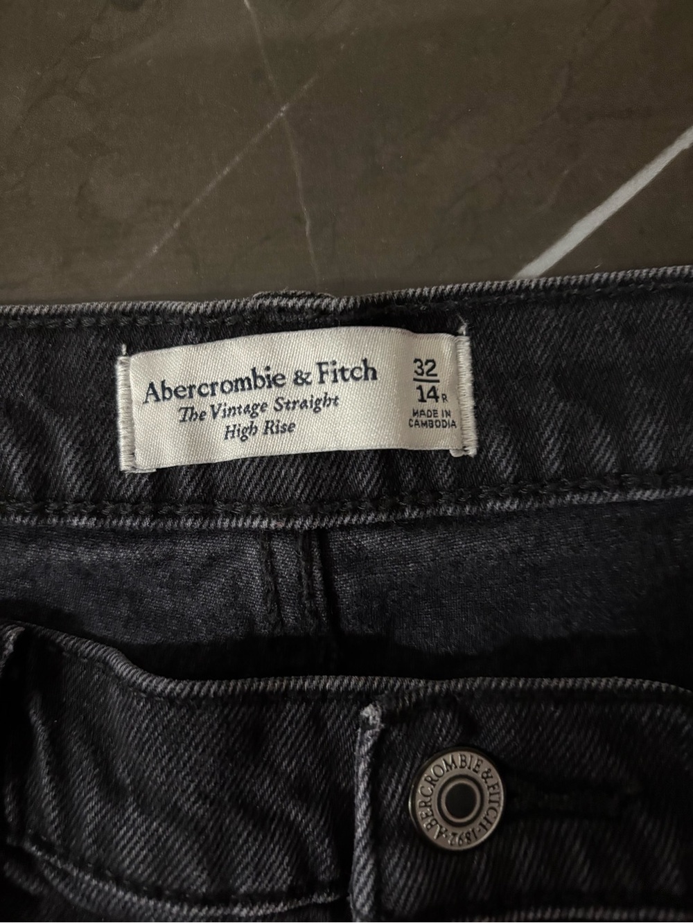 Abercrombie & Fitch The Vintage Straight High Rise Black Jeans Women’s 32/14R - Picture 4 of 11